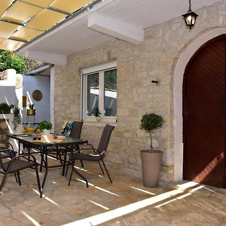 אגיוס יואניס פריסטרון Karmela'S Cottage By Corfuescapes מראה חיצוני תמונה